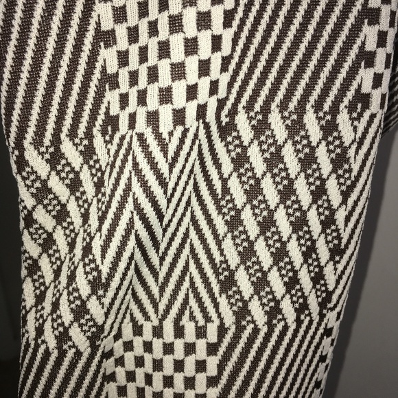 70's Brown-White Double Knit Graphic Print Dress - Picture 8 of 8